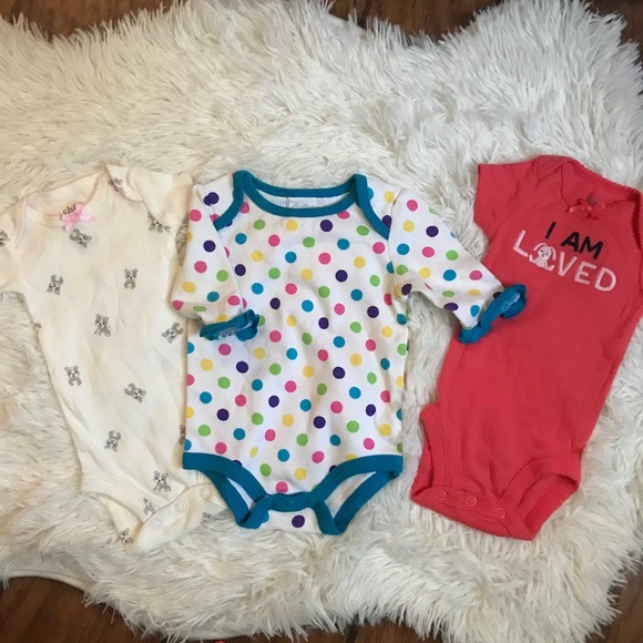 Set of 3 Newborn Onesie Outfits - Picture 2 of 8